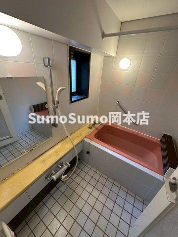 神戸市東灘区鴨子ケ原１丁目の賃貸マンションの浴室|日々の疲れを癒すお風呂付です