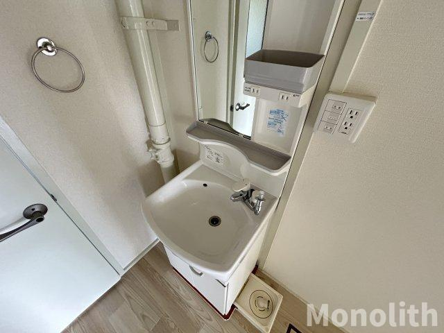 泉北桃山台１丁15号棟の独立洗面台