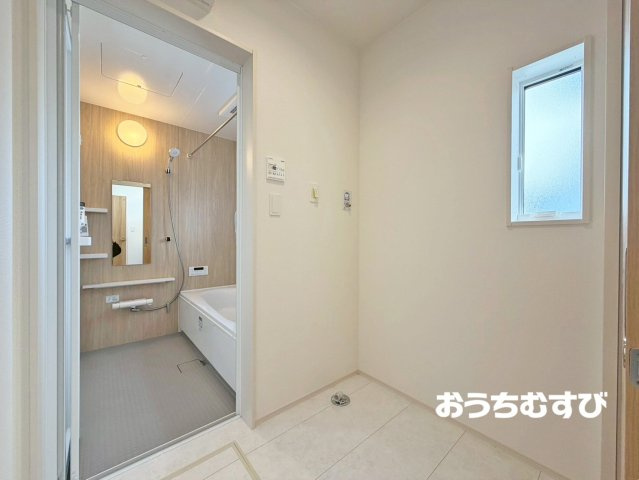 春日井市西高山町2丁目(全4棟)のランドリースペース