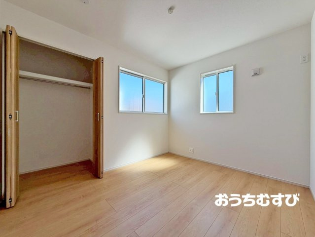 春日井市西高山町2丁目(全4棟)の洋室