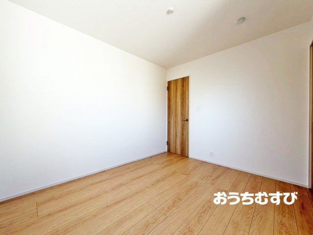 春日井市西高山町2丁目(全4棟)の洋室