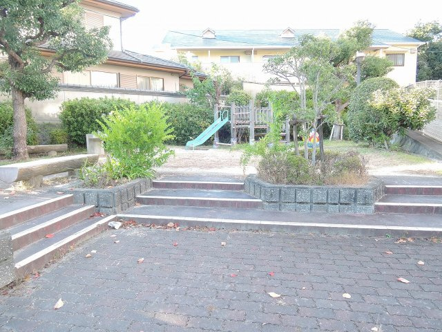ラフレシア山崎の周辺