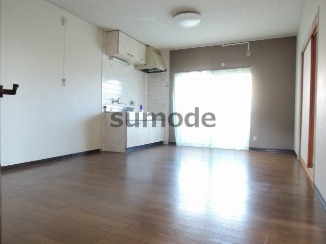 ラフレシア山崎の居間・リビング
