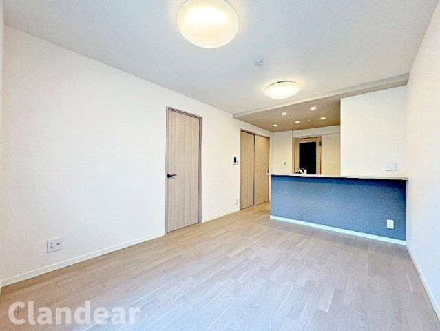 北千住パークファミリアの居間・リビング|ドキドキの新生活も、安心してスタート。ぴったりの住まいを見つけませんか？クランディアが一緒に住まい選びをサポートします‼　まずは、お気軽にお問合せください　＃クランディア