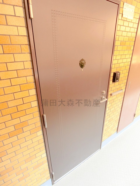 ライオンズマンション千鳥町の玄関