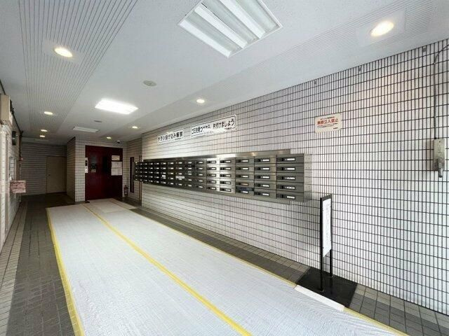 ライオンズマンション千鳥町のエントランス