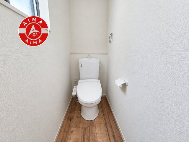 福岡市南区鶴田2丁目第8-1棟（4号棟）のトイレ|トイレ・ウォシュレット付。快適で衛生的な洗浄機能付温水シャワートイレです。