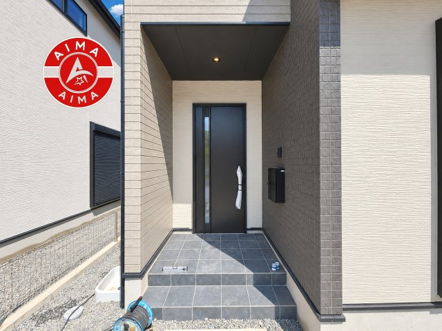 福岡市南区鶴田2丁目第8-1棟（4号棟）の玄関|おでかけの時も帰った時も、「我が家」を最初に感じでもらえる素敵な空間に。
