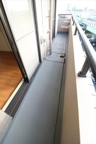 【バルコニー】