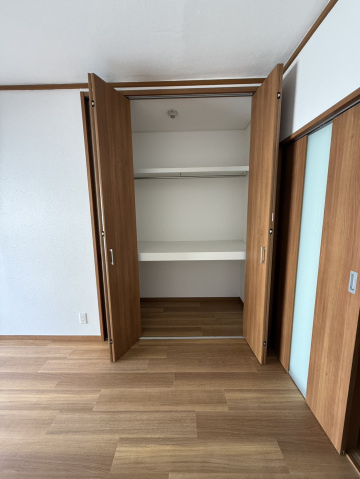 サンハイム庚午の収納