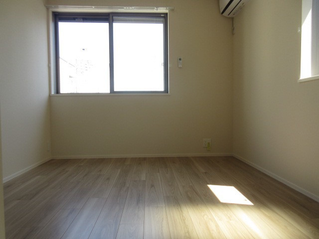 ラフィンメゾンの洋室|★多面採光のお部屋★