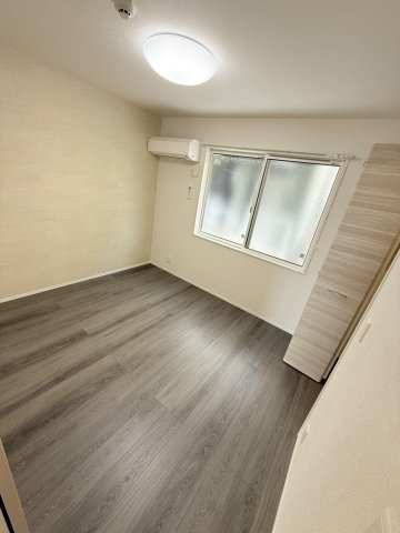 エウレカ玉名駅前の洋室