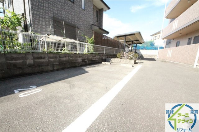 フェルヴェールの駐車場