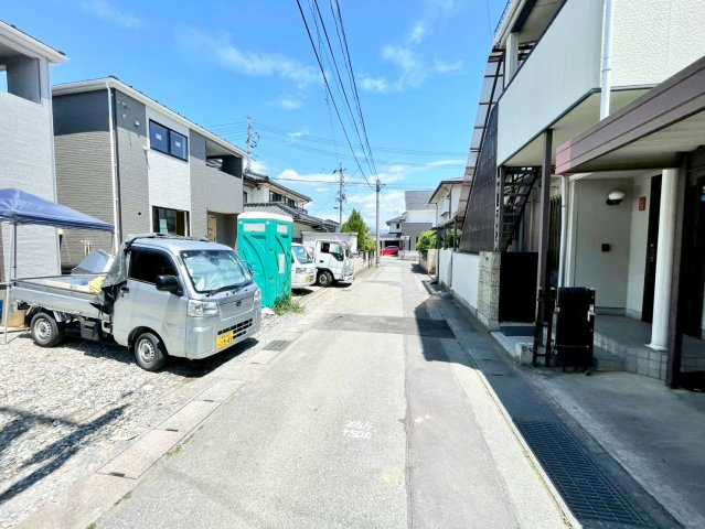 長野市高田第６の前面道路含む現地写真