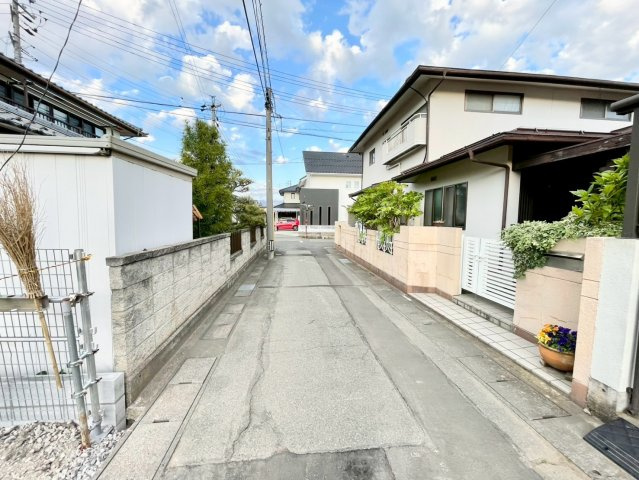 長野市高田第６の前面道路含む現地写真