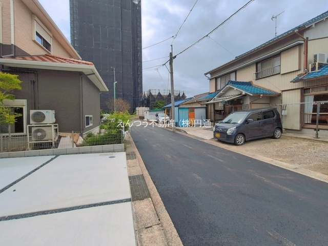 グラファーレ船頭場2期の前面道路含む現地写真