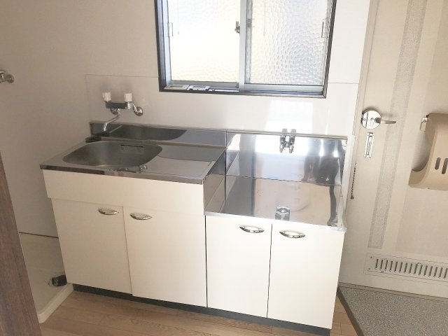 周南市清水町のアパートのキッチン