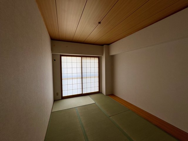 ヴィラ貴瀬2号館の和室