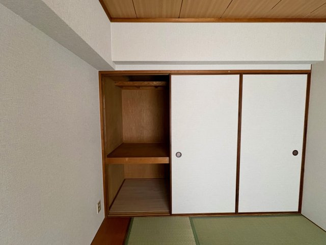 ヴィラ貴瀬2号館の和室