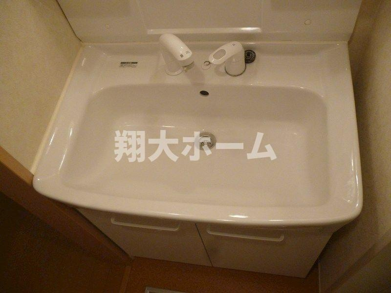 墨田区東向島４丁目のアパートの洗面所