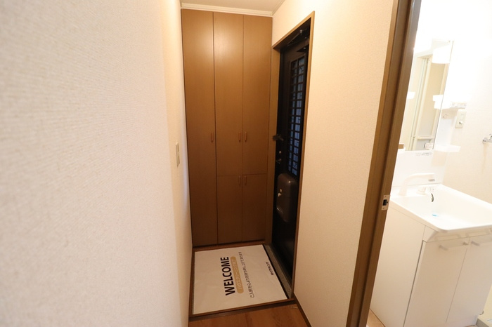 アヴァンティコートの玄関