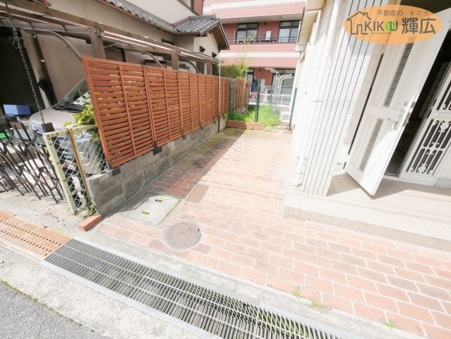 姫路市御立中　中古戸建の駐車場