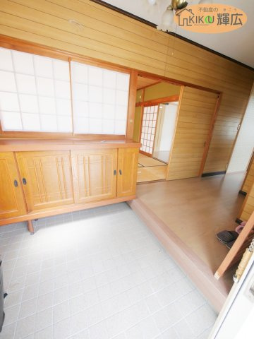 姫路市御立中　中古戸建の玄関