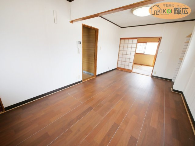 姫路市御立中　中古戸建の居間・リビング