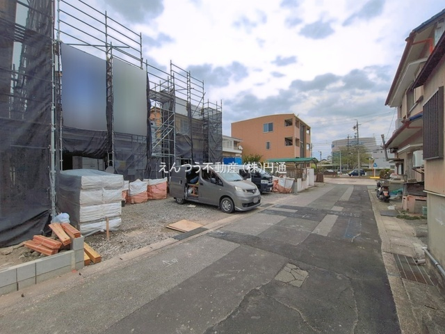 グラファーレ船頭場2期の前面道路含む現地写真