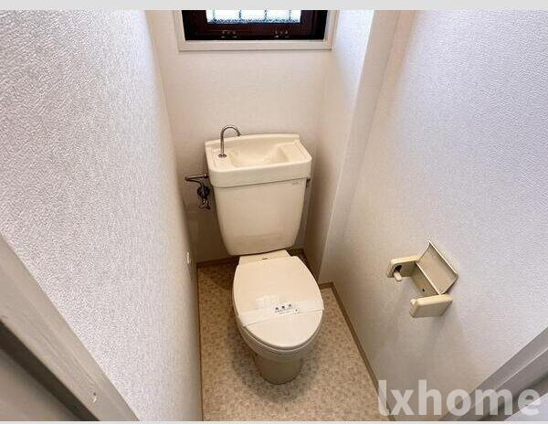 ホワイトピア中西のトイレ|清潔感のあるトイレです