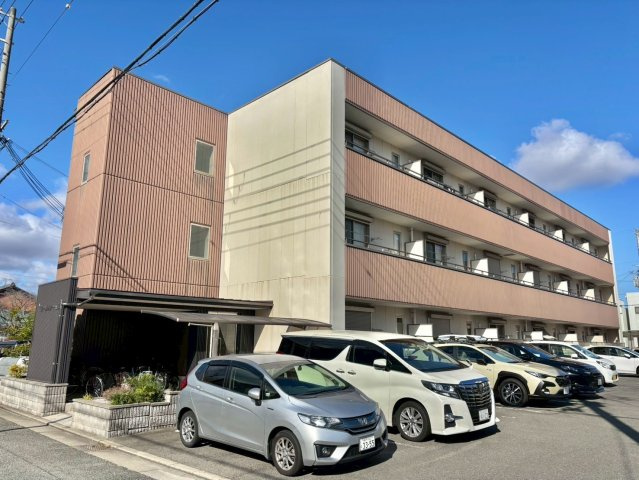 ローレルコート宮西の外観