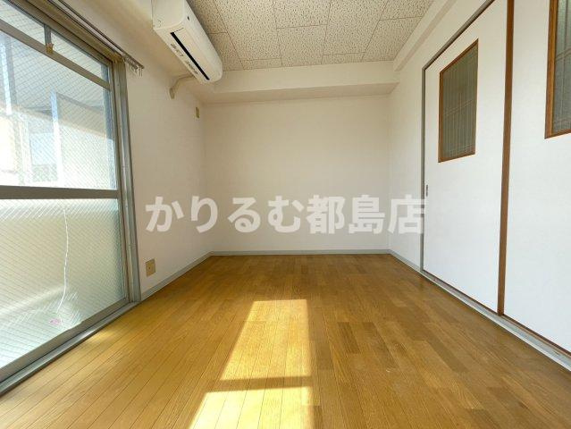 デザイナーズ8マンションの居間・リビング