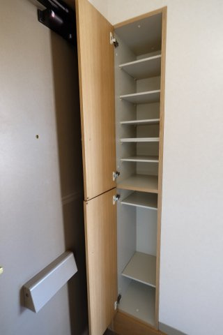 【玄関】 | 同タイプの別室画像です　現状優先でご了承ください