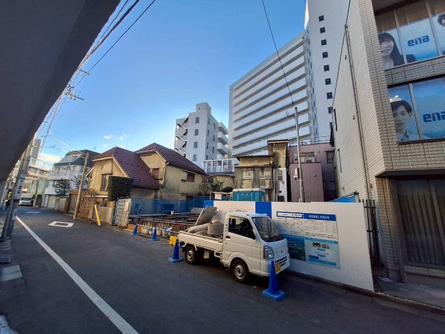 足立区千住２丁目の賃貸マンションのエントランス