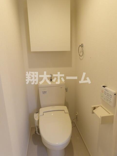 足立区島根３丁目の賃貸マンションのトイレ