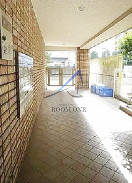 ＬｕｓｔｅｒＳｔａｇｅのエントランス|エントランスです。