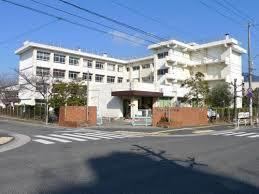 メゾンドフルールⅢのその他|広島市立真亀小学校