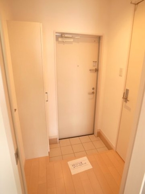 【玄関】 | アルコバレーノマクハリ | 他部屋の写真です。
