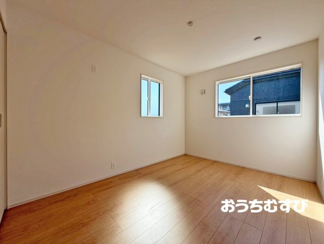 春日井市西高山町2丁目(全4棟)の洋室
