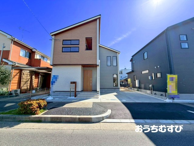 春日井市西高山町2丁目(全4棟)の前面道路含む現地写真