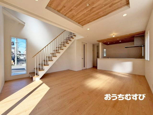 春日井市西高山町2丁目(全4棟)の居間・リビング