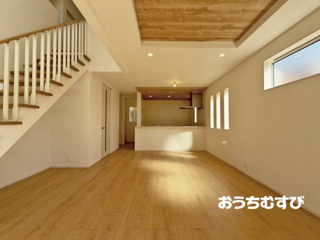 春日井市西高山町2丁目(全4棟)の居間・リビング