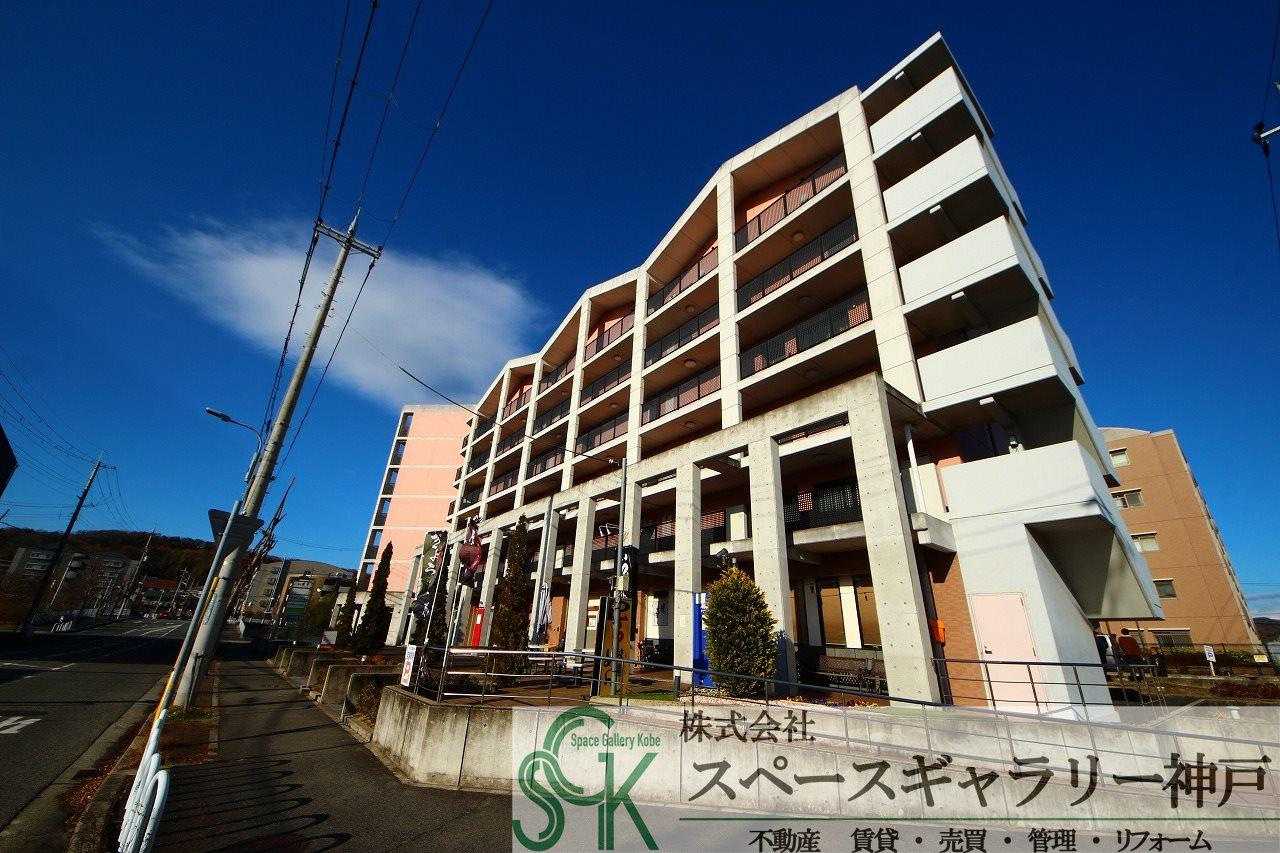 ルームズ学園北町の外観