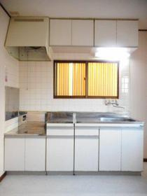 武蔵野市境南町４丁目のアパートのキッチン|同タイプ、別部屋のお写真です