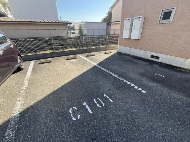 Casa bella NozatoＣ棟の駐車場