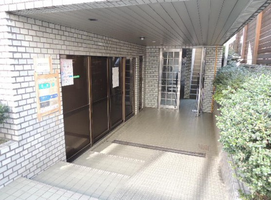 【エントランス】