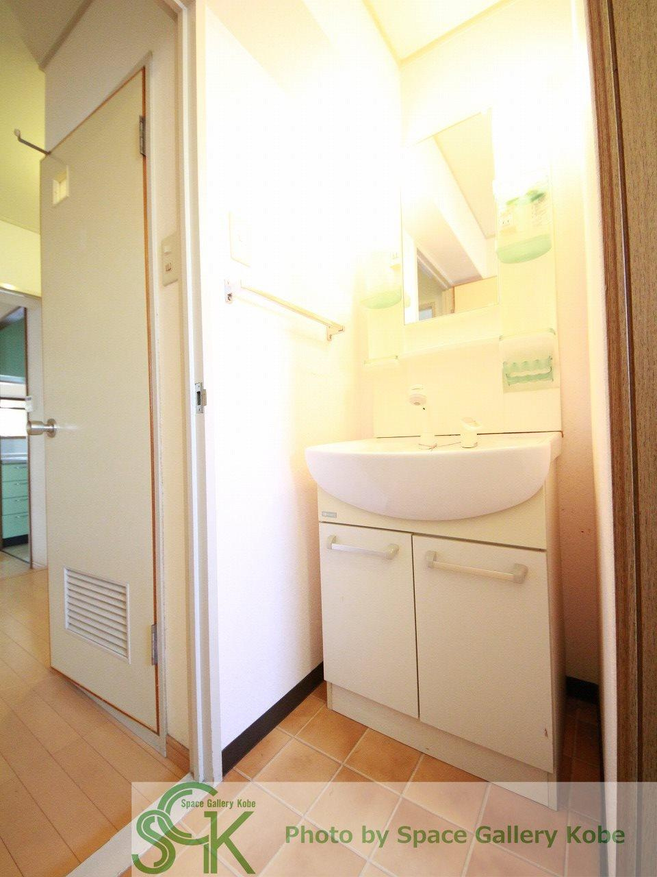 グリーンハイツ大津和の洗面所|※お部屋により仕様が異なる可能性があります。