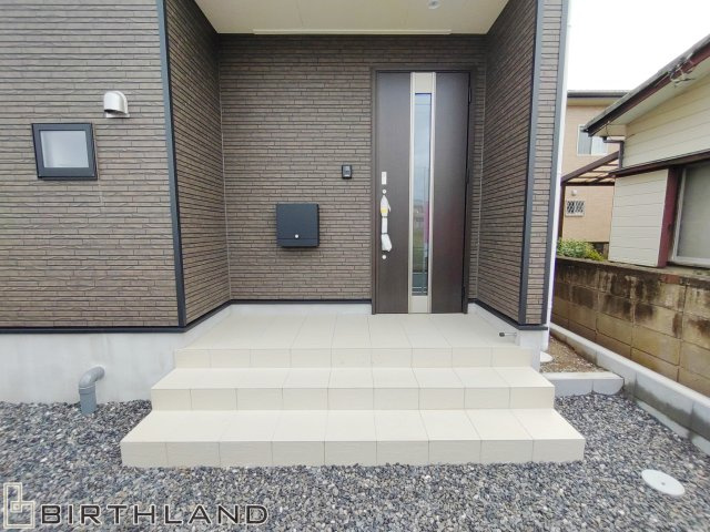 新築戸建・新築建売　太田市大原町第10　藪塚本町小学校・藪塚本町中学校の玄関