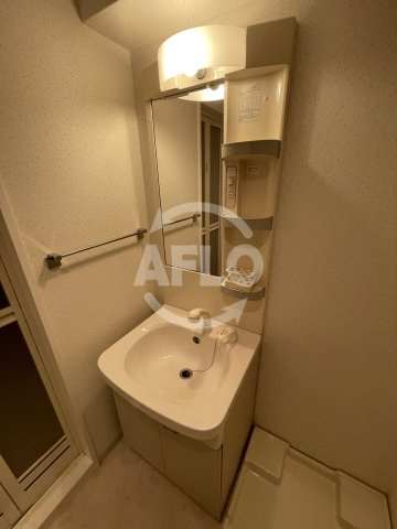 コスモ梅田WESTの独立洗面台|コスモ梅田WEST　洗面台
