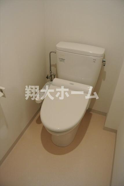 足立区六町４丁目の賃貸マンションのトイレ